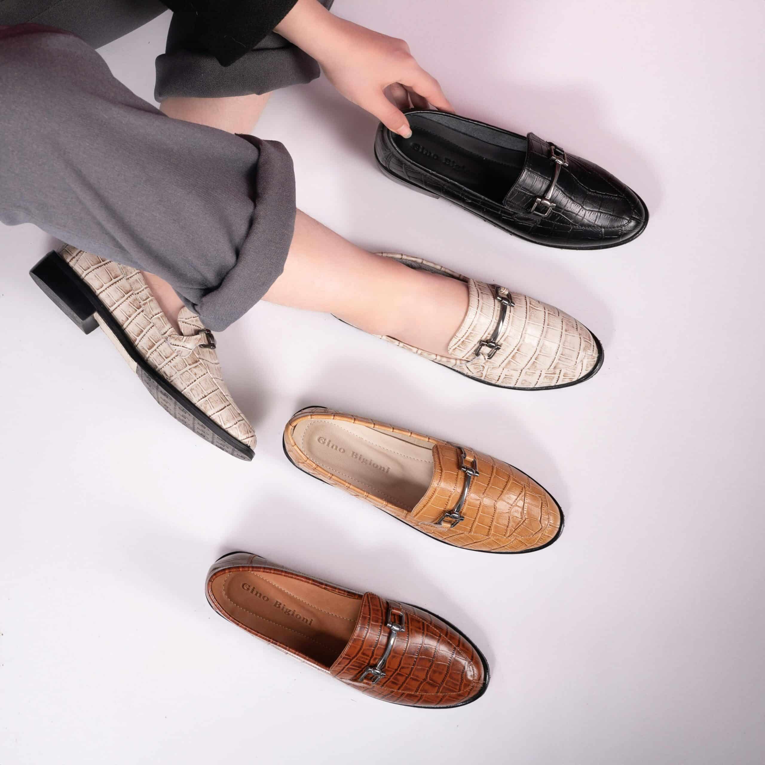 Find de bedste sandaler til damer hos Angulus